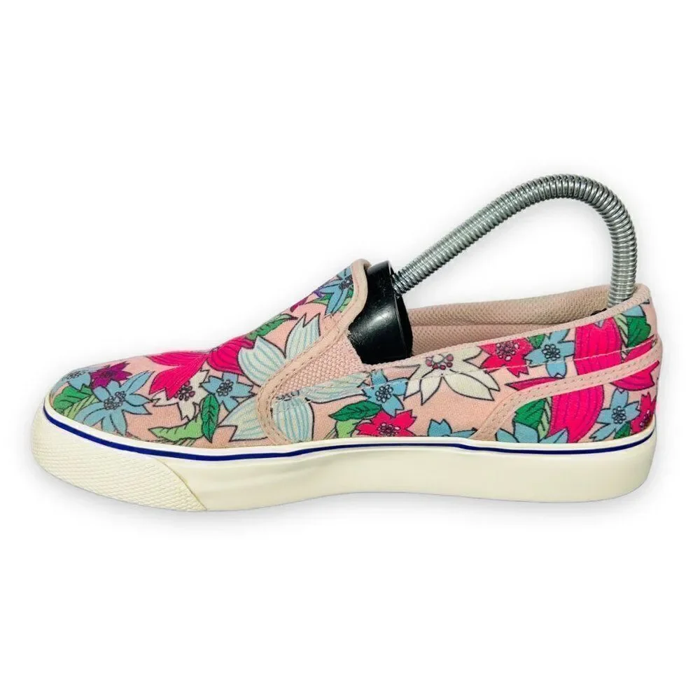 Nike Toki 